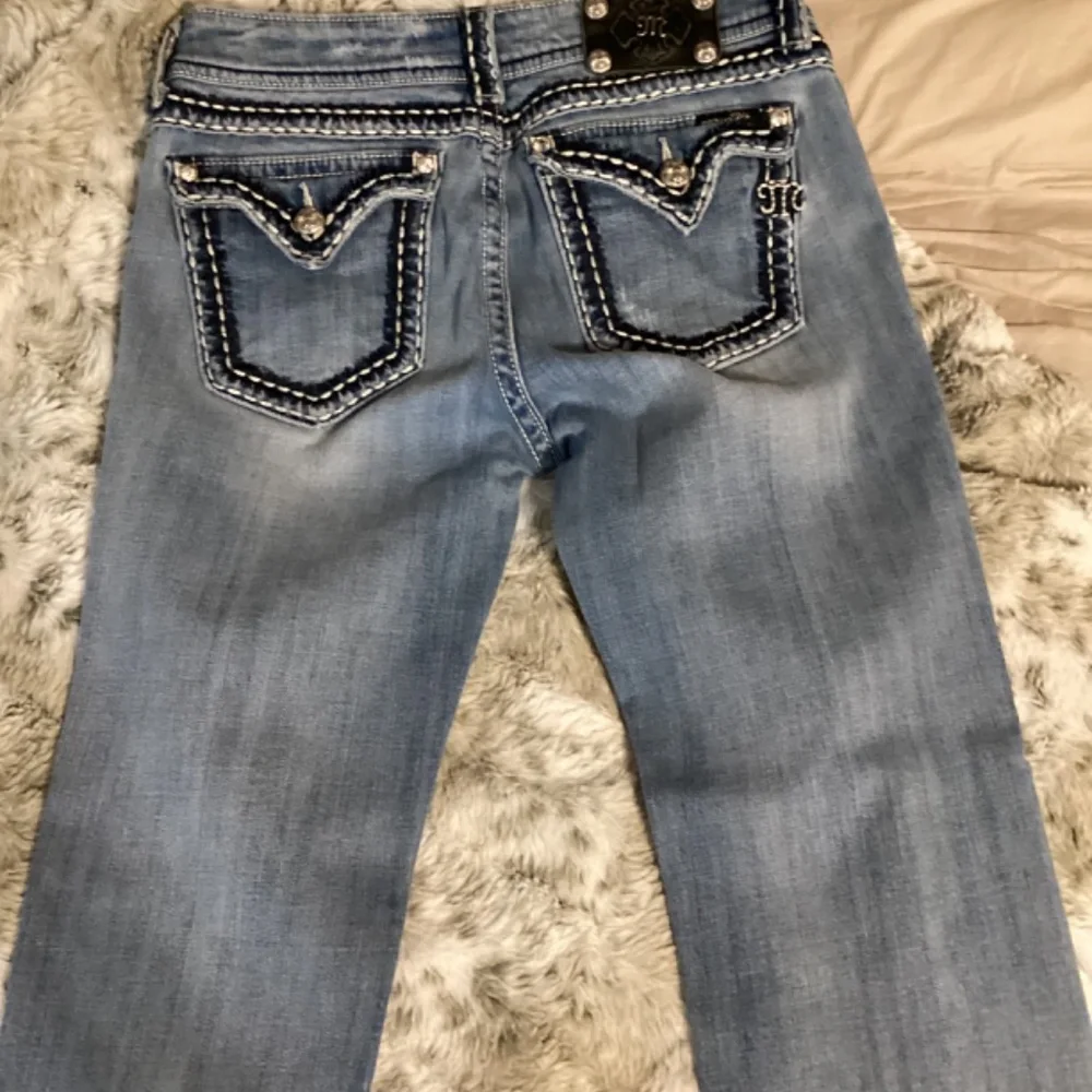 Miss Me Boot Cut W30 - Picture 2 of 2